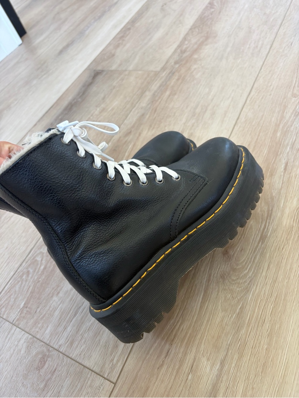 Dr. Martens womens jadon boots